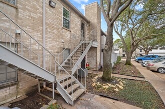 Building Photo - 10733 Braes Bend Dr
