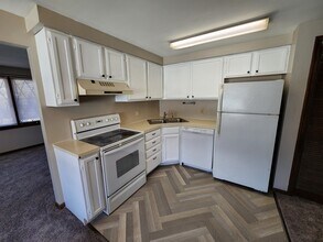 Building Photo - 1349 Pierce Ave