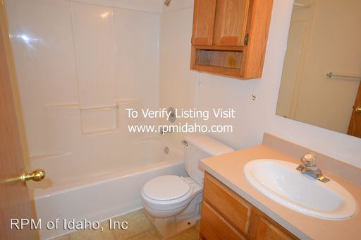 Building Photo - 5949 W Ellens Ferry Dr