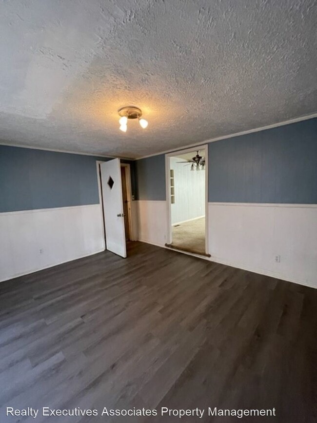 Building Photo - 3 br, 2 bath House - 606 Kinzel Ave.