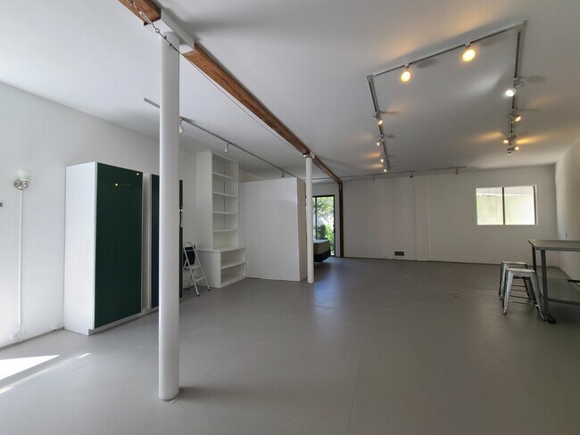 Building Photo - 2444 2nd St