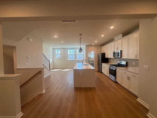 Building Photo - Be the first to live in this brand-new construction townhome!