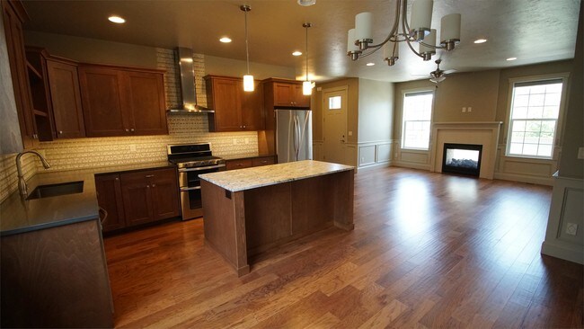 Building Photo - 2551 S Willow Grove Ln