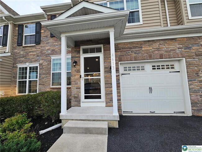 Foto del edificio - 4613 Woodbrush Way