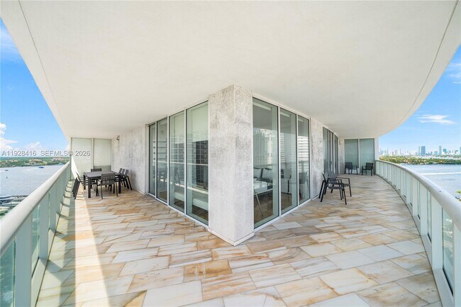 Building Photo - 450 Alton Rd