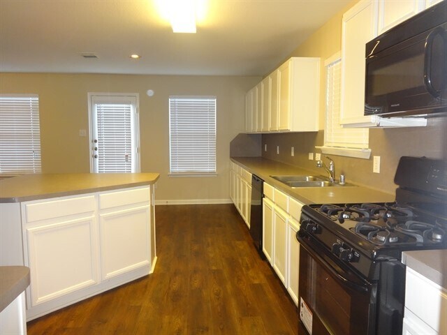 Foto del edificio - 6326 Bright Bloom Ln