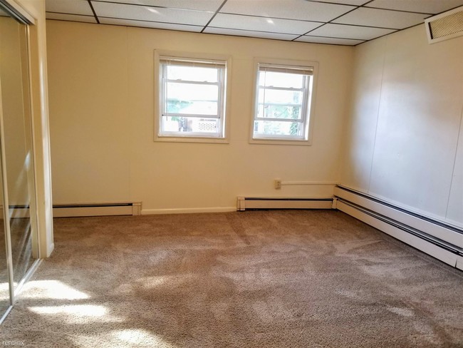 Building Photo - 1 br, 1 bath Apartment - 304 Meyran Avenue