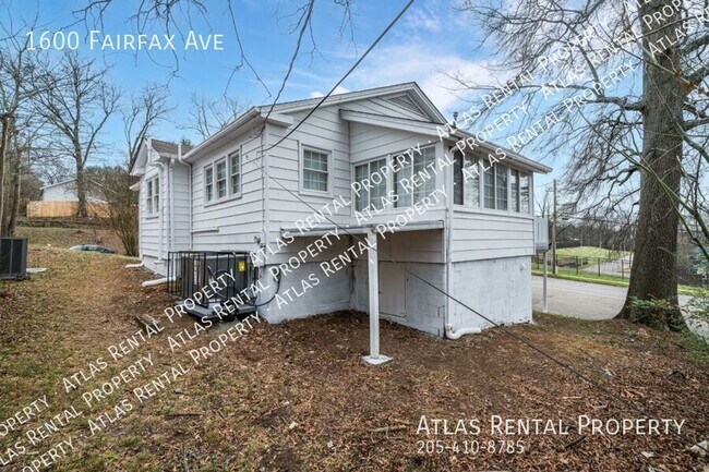 Building Photo - 1600 Fairfax Ave