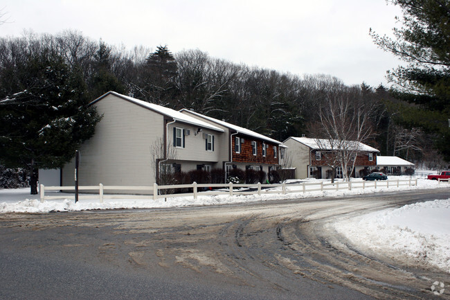 Building Photo - The Village at Killingly