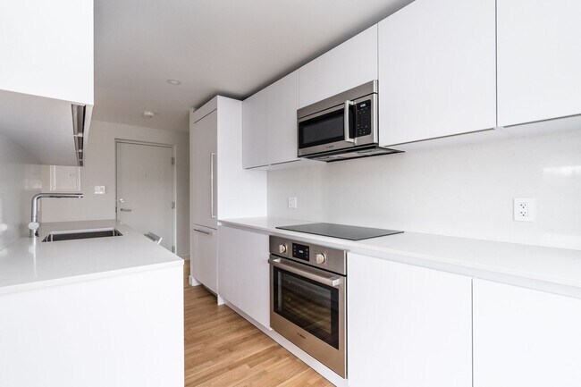 Building Photo - 56 Eccleston Drive
