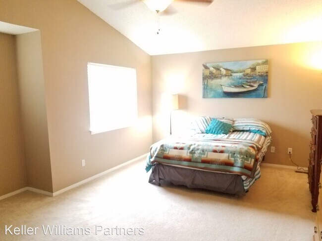 Building Photo - 3 br, 2.5 bath House - 5925 Christa Ct