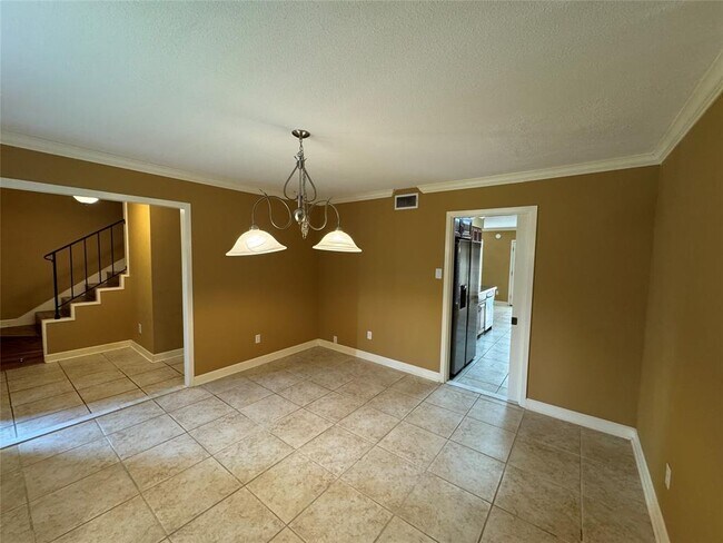 Building Photo - 6826 Marshall Pl Dr