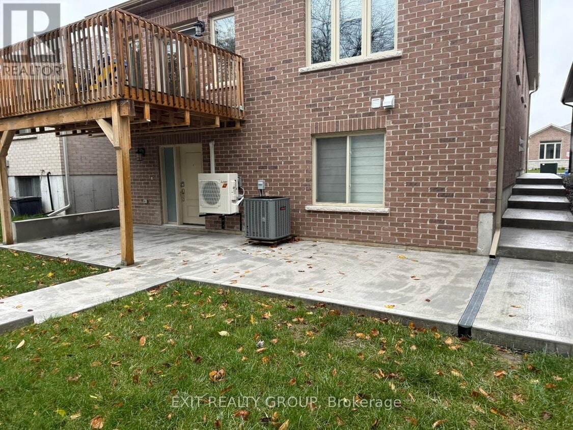 Primary Photo - 26 Athabaska Dr