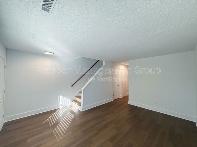 Photo - 258 Fleming Rd Townhome