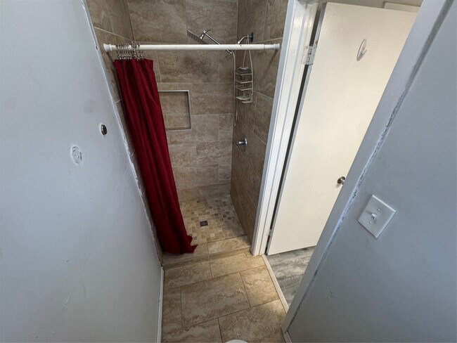 Foto del edificio - 3227 Fernrock Dr
