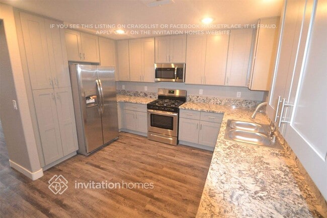 Building Photo - 9549 Cactus Club Dr