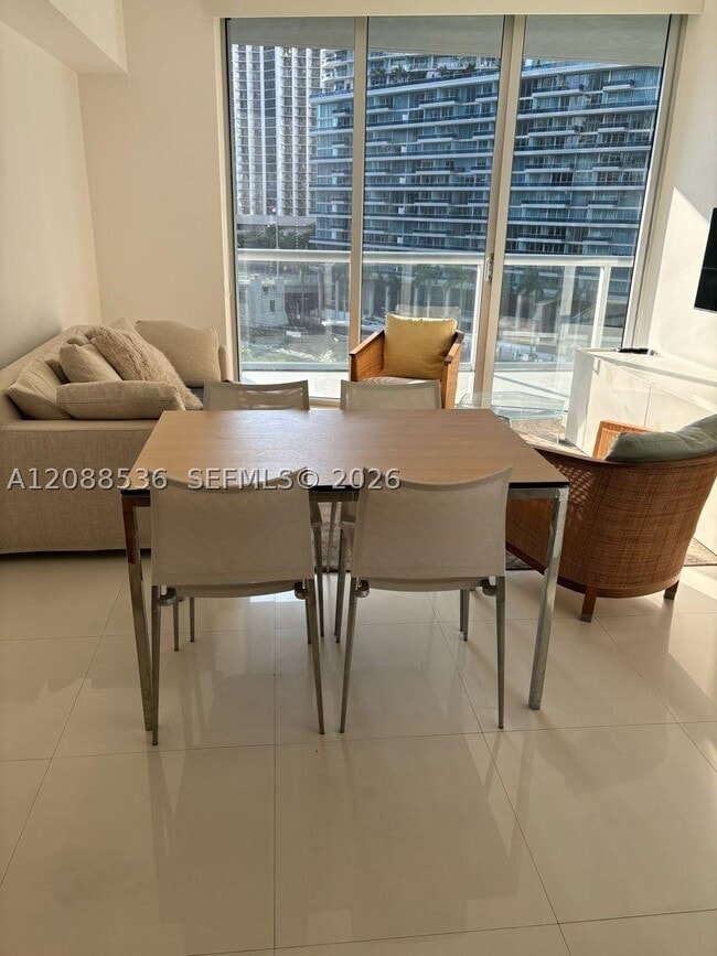 Building Photo - 465 Brickell Ave