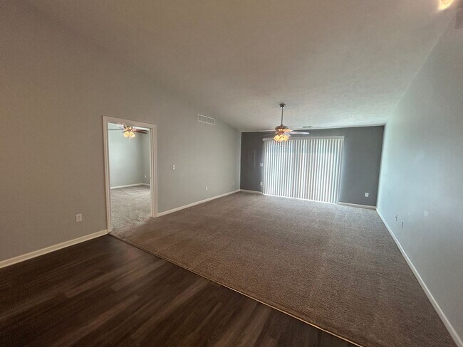 Foto del edificio - 5974 Pinnacle Pl