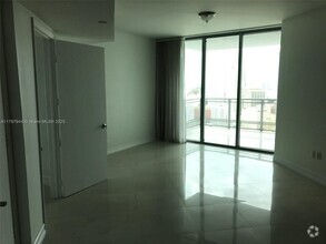 Building Photo - 350 S Miami Ave