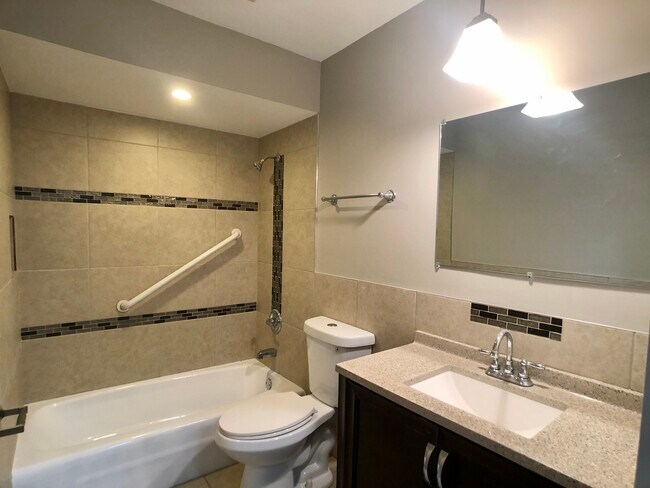 Foto del edificio - 4265 188th St
