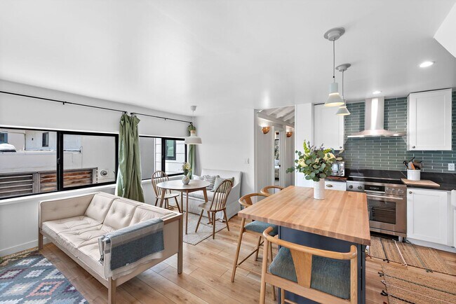 Foto del edificio - Woods Cove Ocean View Apartment