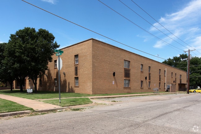 Building Photo - La Fonda Apartments
