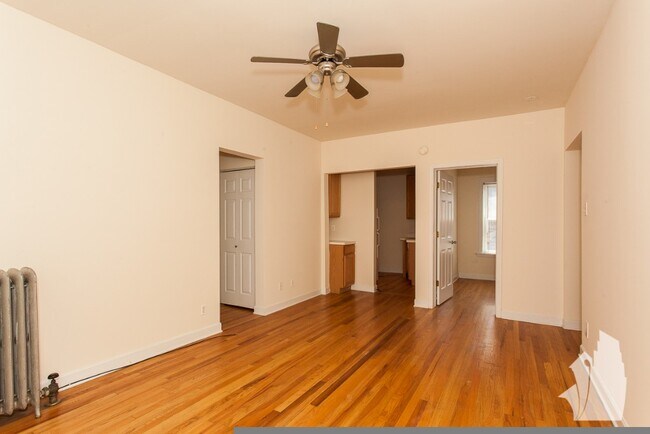 Foto del edificio - 3912 N Pine Grove Ave