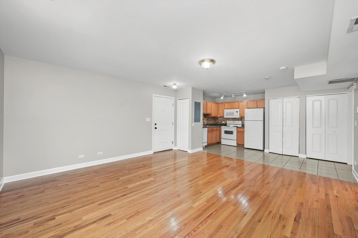Primary Photo - 3423 Ridgeland-301