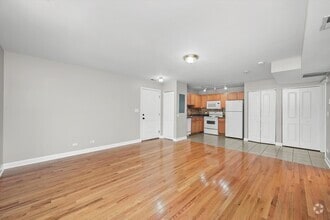 Building Photo - 3423 Ridgeland Ave