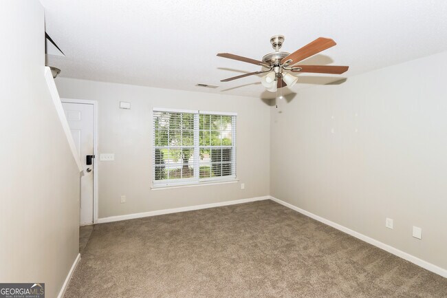 Foto del edificio - 153 Prity Ct