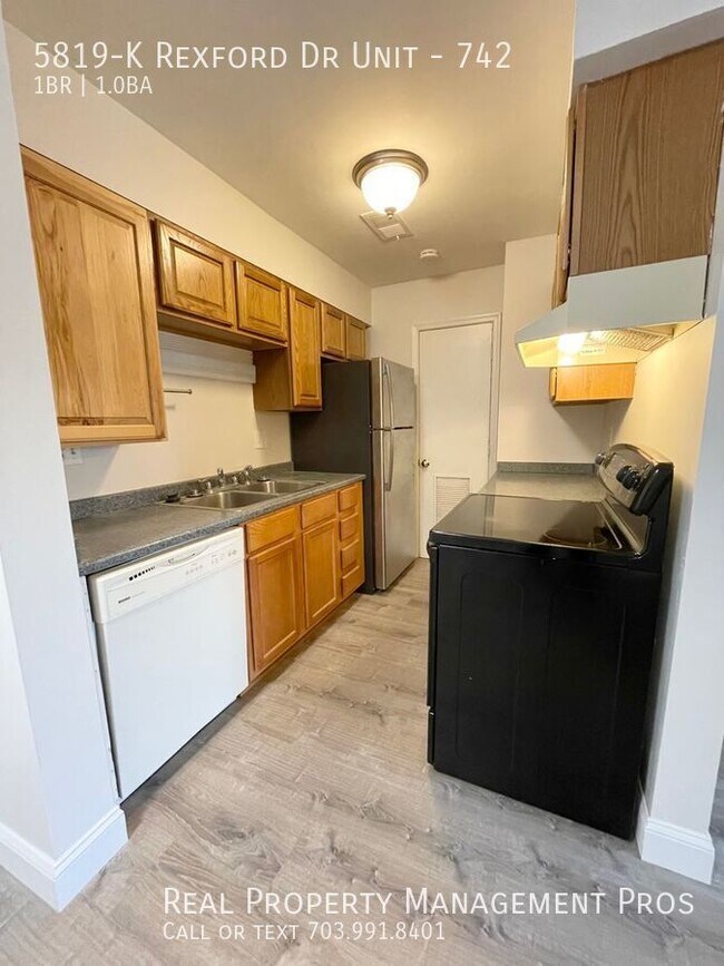 Foto del edificio - 5819-K Rexford Dr Unit-742