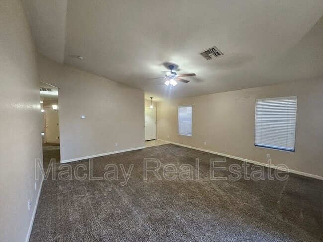 Building Photo - 842 E Impreria St