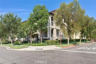 Building Photo - 213 Native