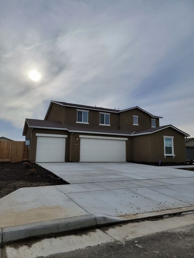 Homes For Rent In Lindsay Ca 2457 Sand Piper Ct, Lindsay, CA 93247 - House Rental in Lindsay, CA