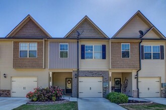 Building Photo - 282 Turtle Creek Dr