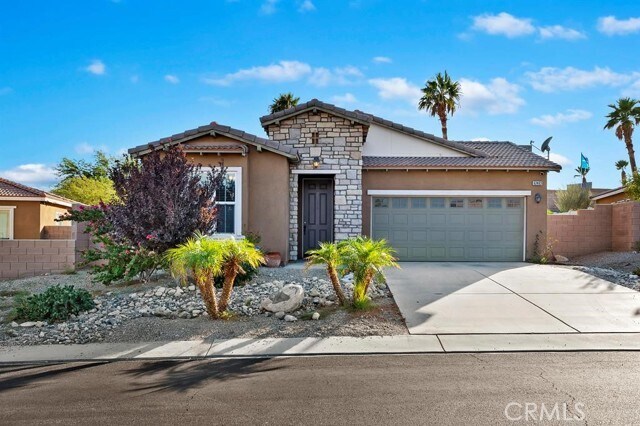 Foto principal - 62463 S Starcross Dr