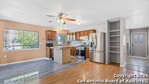 Foto del edificio - 208 Gamblewood