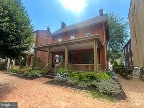 Building Photo - 218 W Barnard St