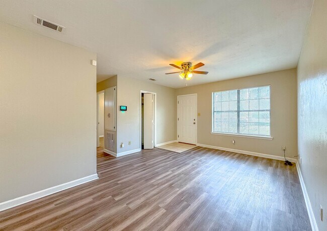 Foto del edificio - 306 Belmont Rd