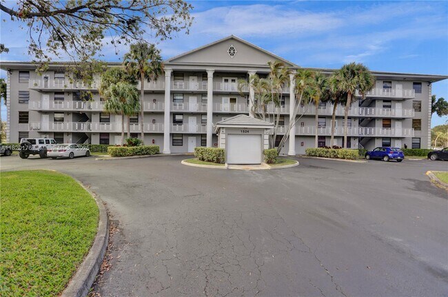 Foto del edificio - 1524 Whitehall Dr