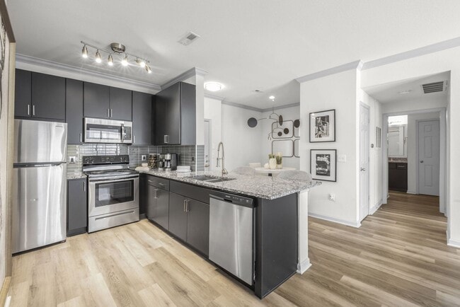 Building Photo - Meridian at Grandview