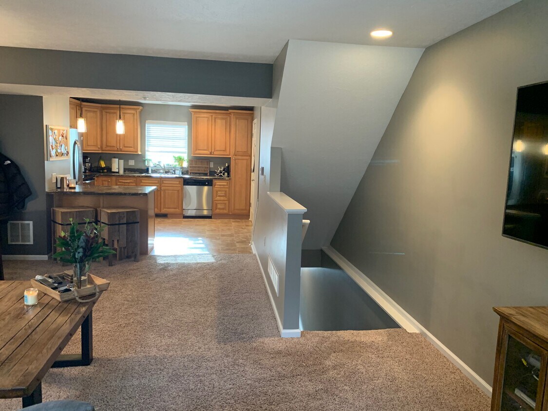 Foto principal - 210 Creekview Ln