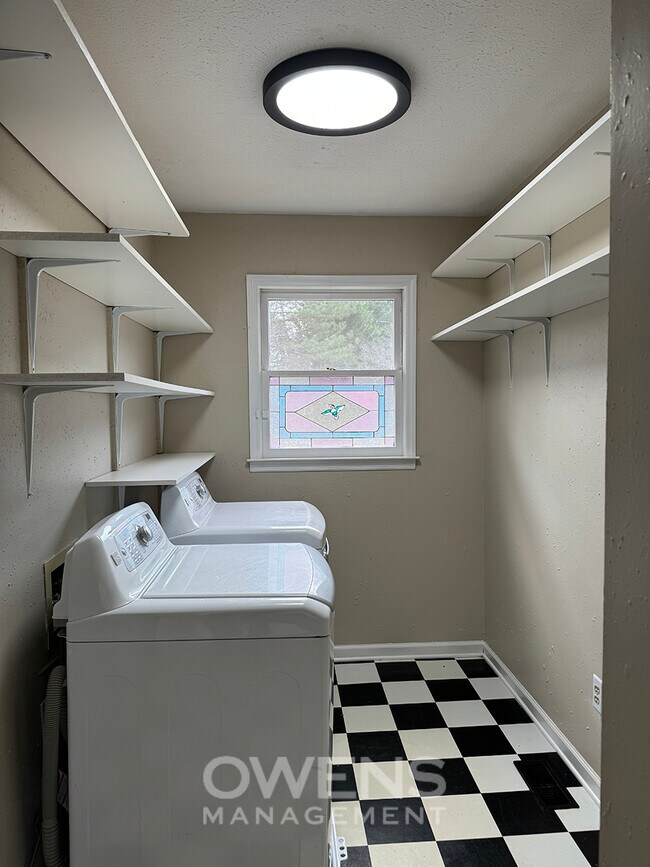 Foto del edificio - 5982 Dahlonega Hwy
