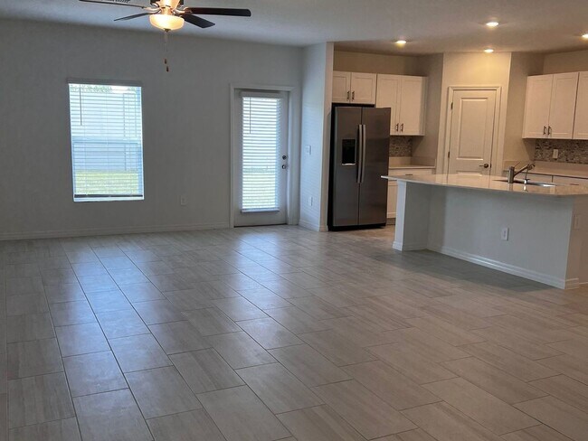 Foto del edificio - Beautiful Home for Rent