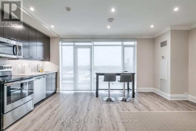 Building Photo - 360-2360 Square One Dr
