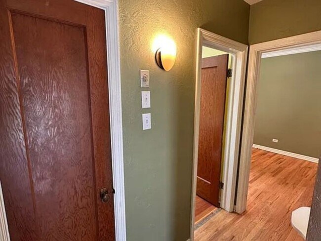 Building Photo - Home is Ready for you Now!
