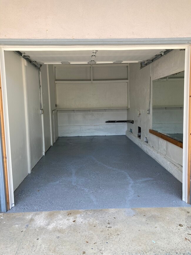 Garage-Washer and Dryer in garage) - 774 Sunset Ave