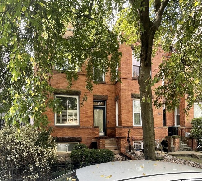 Building Photo - 1518 Newton St NW