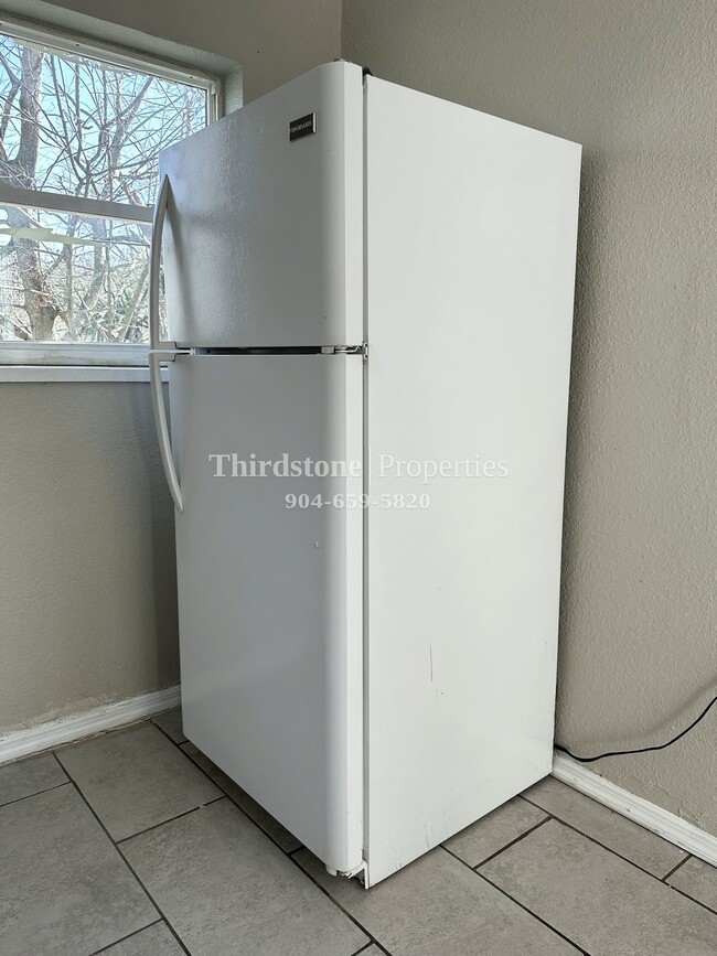 Foto del edificio - 1437 W 26th St