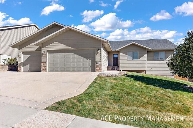 Foto del edificio - 4904 Misty Woods Lane